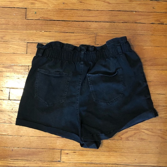 Black denim shorts - Picture 3 of 4